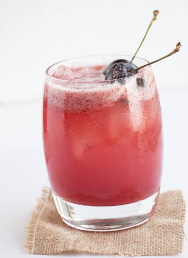 Healthy cocktail recipe. Sugar free and cancer fighting. Perfect cocktail for a summers day.