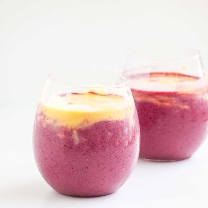 Mango Berry Smoothie -The perfect health kick that tastes absolutely delicious