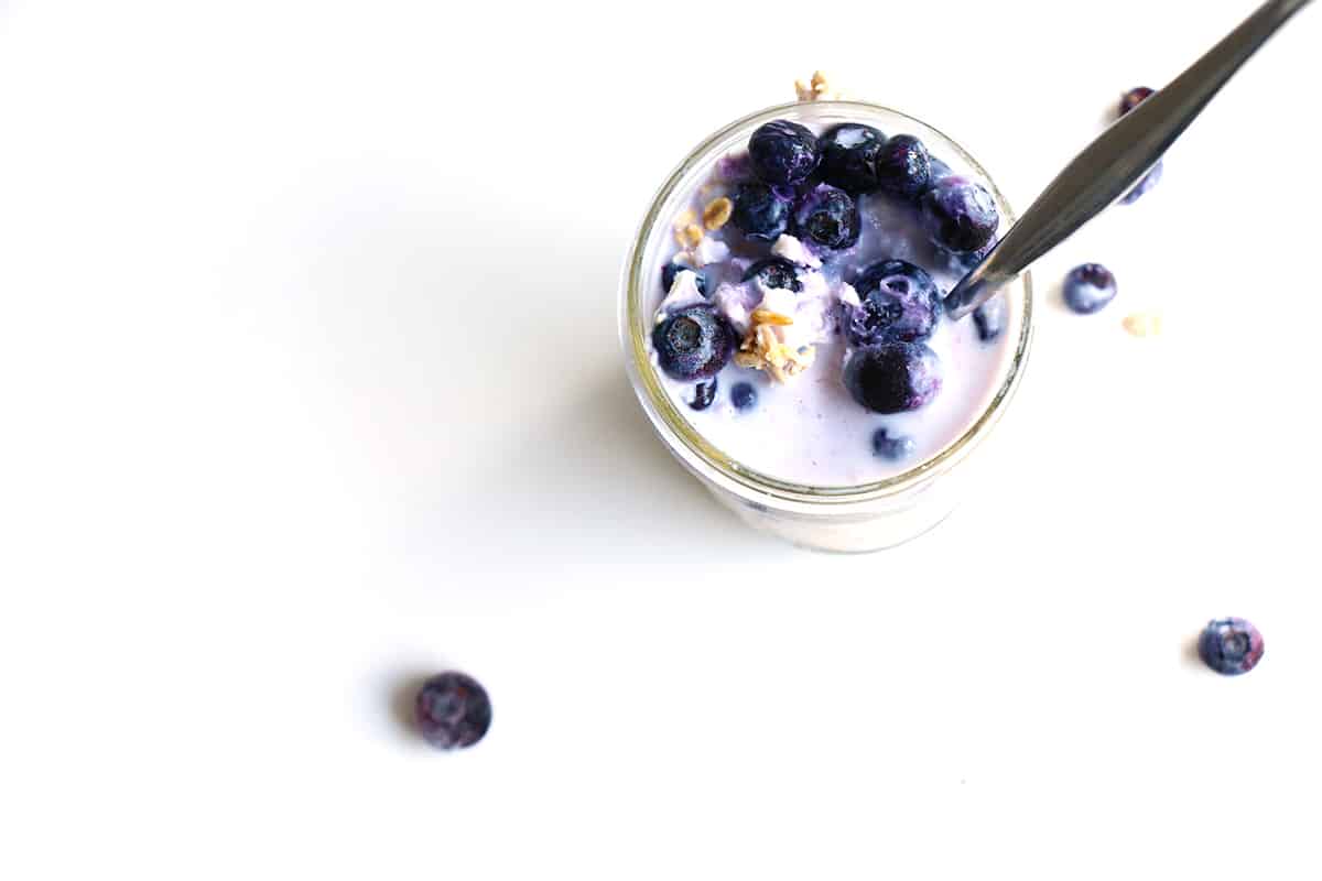 Creamy Blueberry Overnight Oats - A delicious, easy to make breakfast recipe that will be ready and waiting for you when you wake up in the morning. Vegan and gluten free.