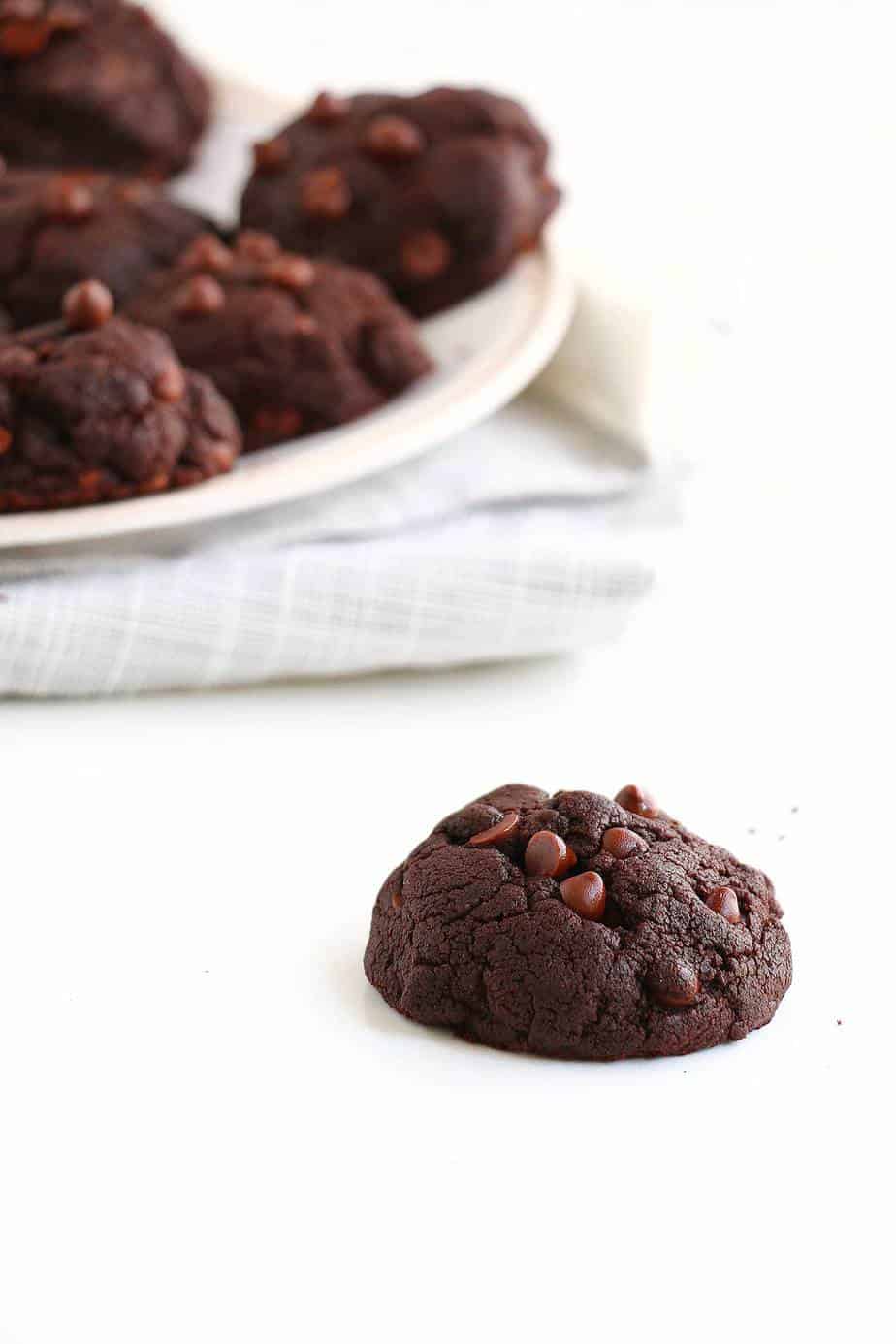 Healthy Double Chocolate Cookies - Delicious and decadent cookies that are vegan, gluten free, refined sugar free and made with coconut oil.