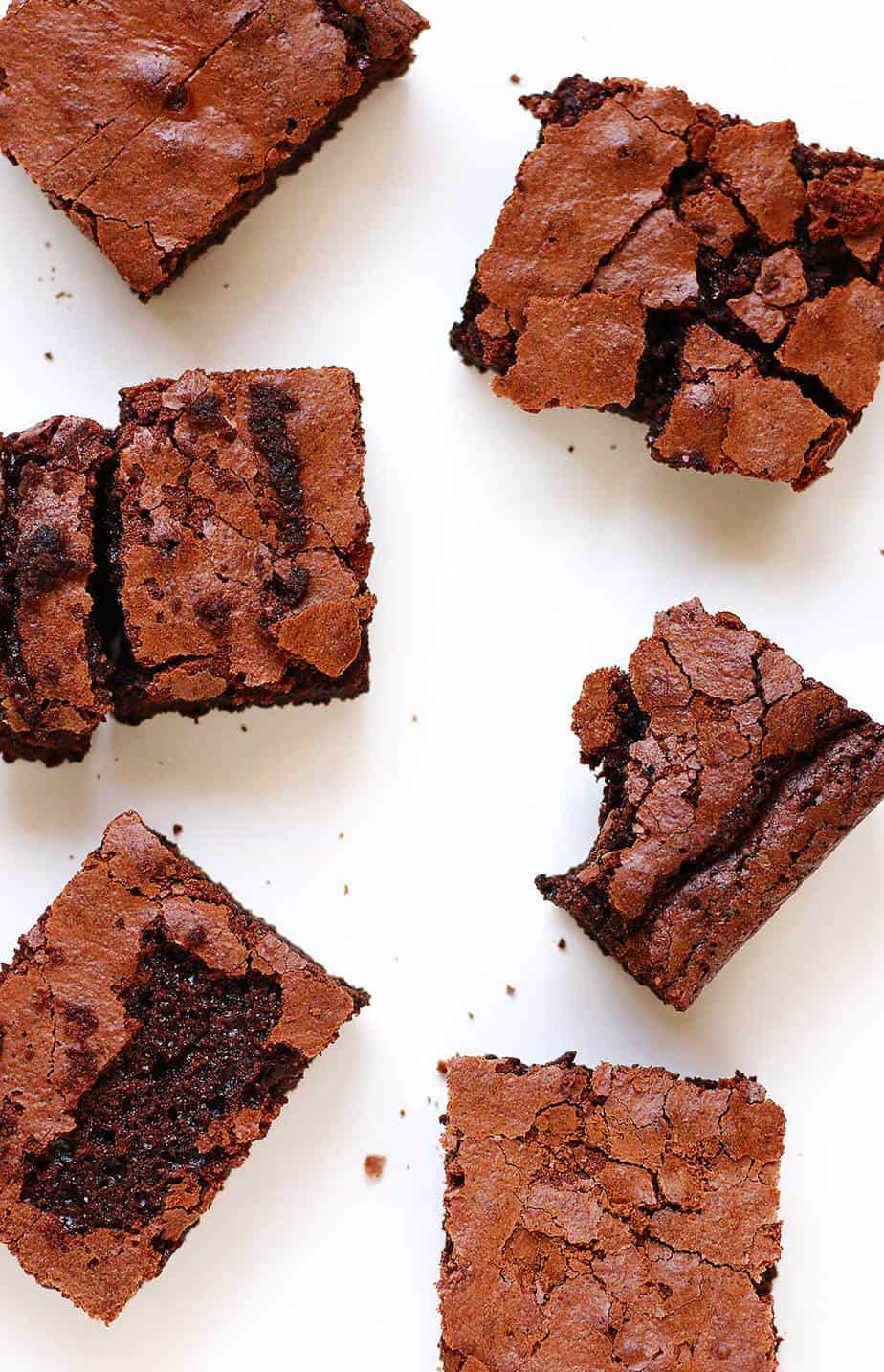 The Ultimate Brownie Recipe is the only brownie recipe you will ever need. The brownies are thick, chewy and super chocolatey. Made with unrefined sugars from Natura Sugars.