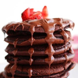 Gluten- free vegan chocolate pancakes - an easy, delicious healthy breakfast recipe