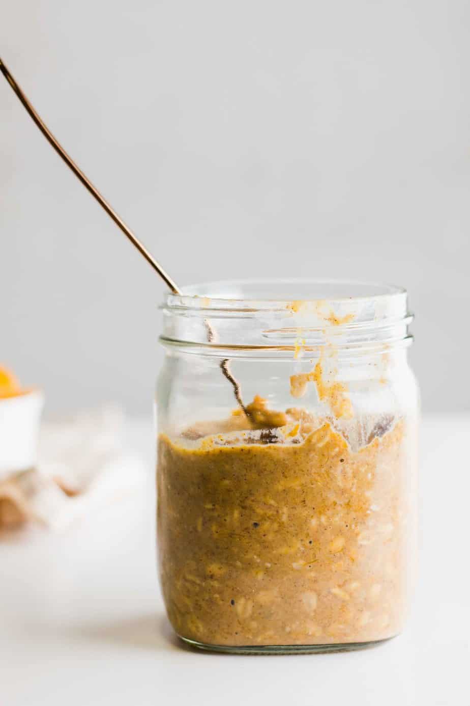 This Easy Vegan Pumpkin Pie Overnight Oats recipe is the ultimate breakfast choice for fall and winter. Made with almond milk, gluten-free oats and coconut sugar it is definitely a winner!