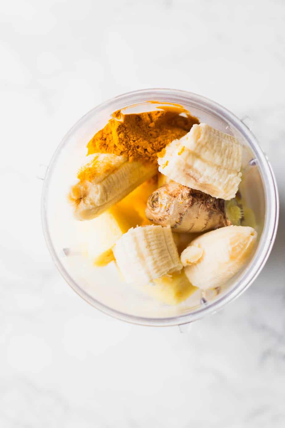 The ultimate healthy smoothie. This Turmeric Smoothie is packed with anti-inflammatory properties and vitamin C. Made with banana, ginger and pineapple.