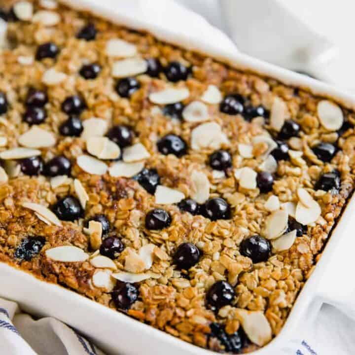 The Ultimate Blueberry Baked Oatmeal recipe! It's vegan, refined sugar-free, crunchy, chewy and simply all round yummy! 