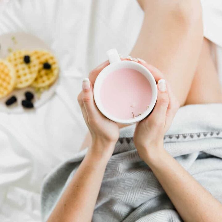 Snuggle up under your favourite Granny Goose down duvet with a delicious Cosy Cardamom Rose Latte made with almond milk and served with espresso or earl grey tea.