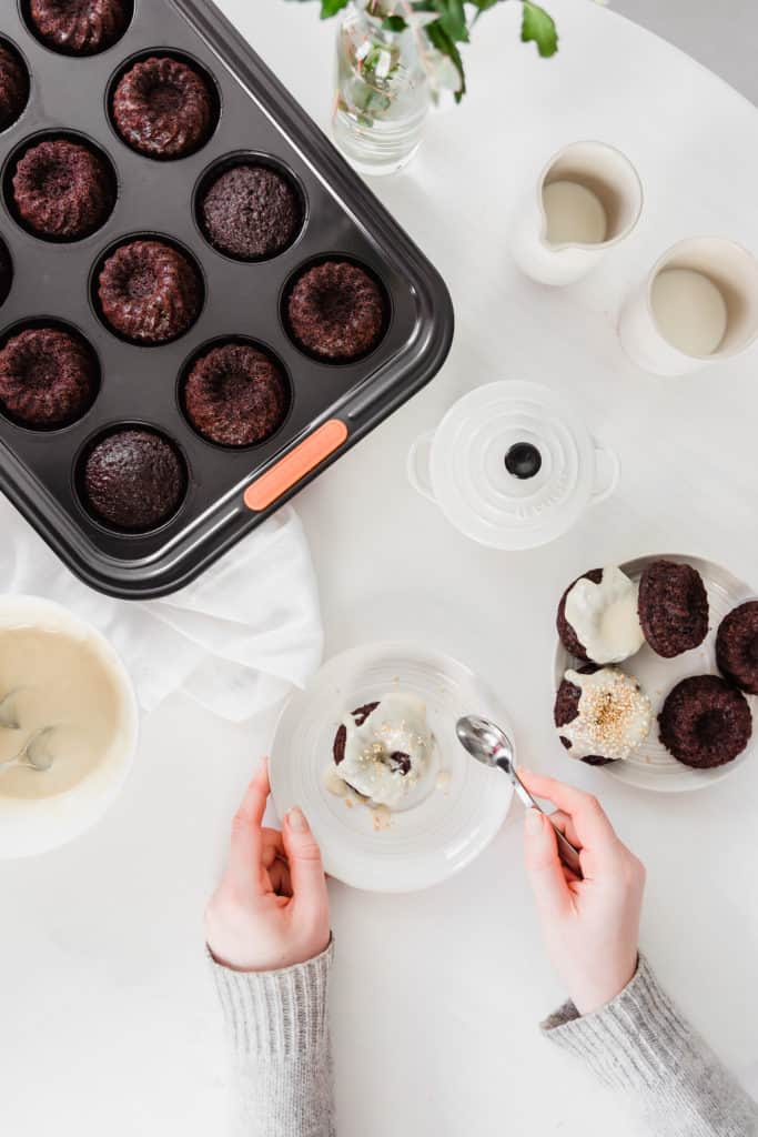 If there was ever a perfectly balanced cake recipe, this Chocolate Tahini Mini Bundt Cakes recipe would be the one. Chocolatey, not too sweet and perfectly textured.