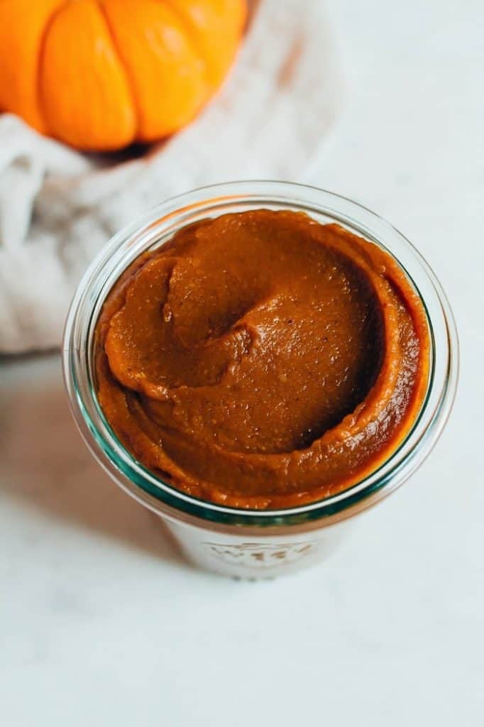 Fall is finally here and all I want to do is endlessly eat healthy pumpkin desserts. I love all the natural sweetness and flavour that pumpkin adds to a dessert, along with all the cozy spices! I have compiled a list of all my ultimate faves for you to try: