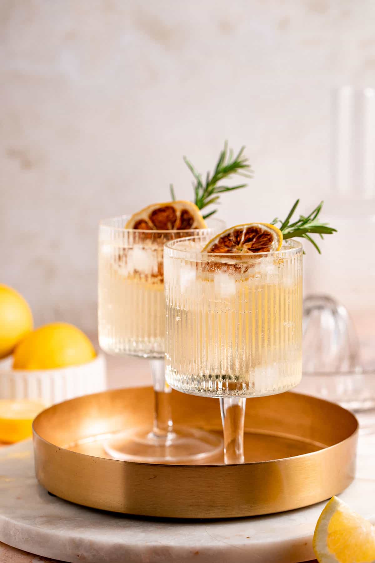 Scotch Whisky & Tonic Water Cocktail Recipe - Ballantine's