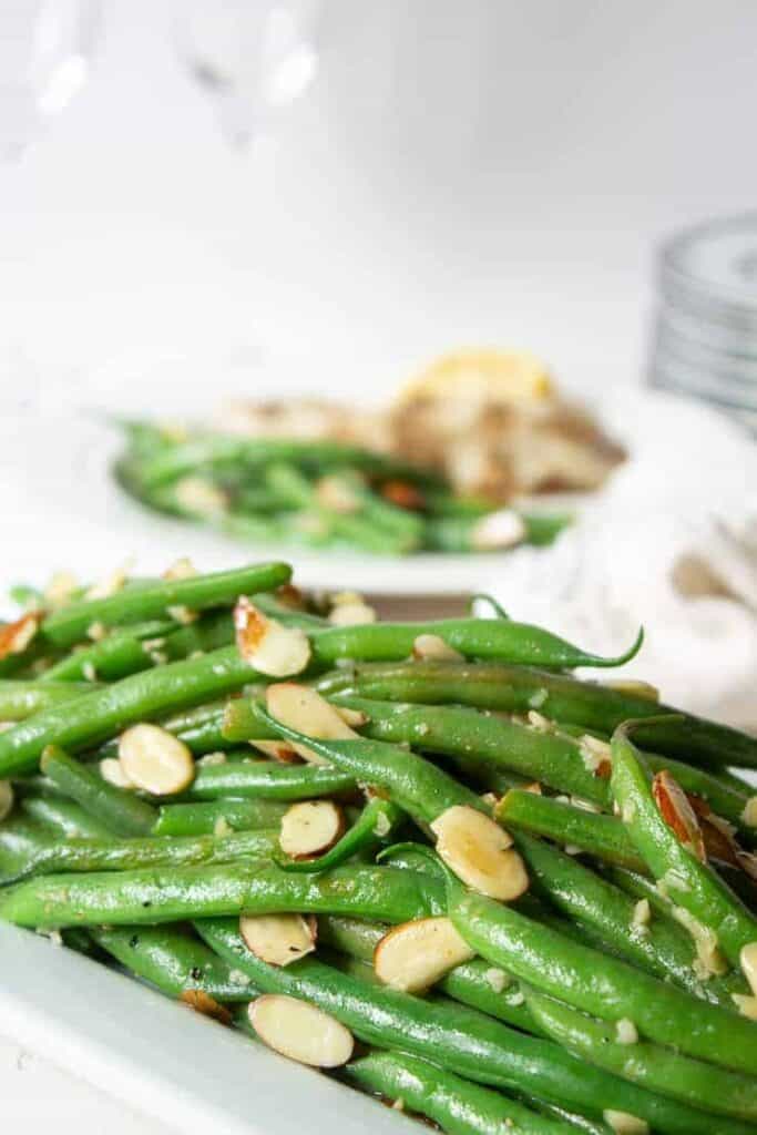 green beans with sliced almonds
